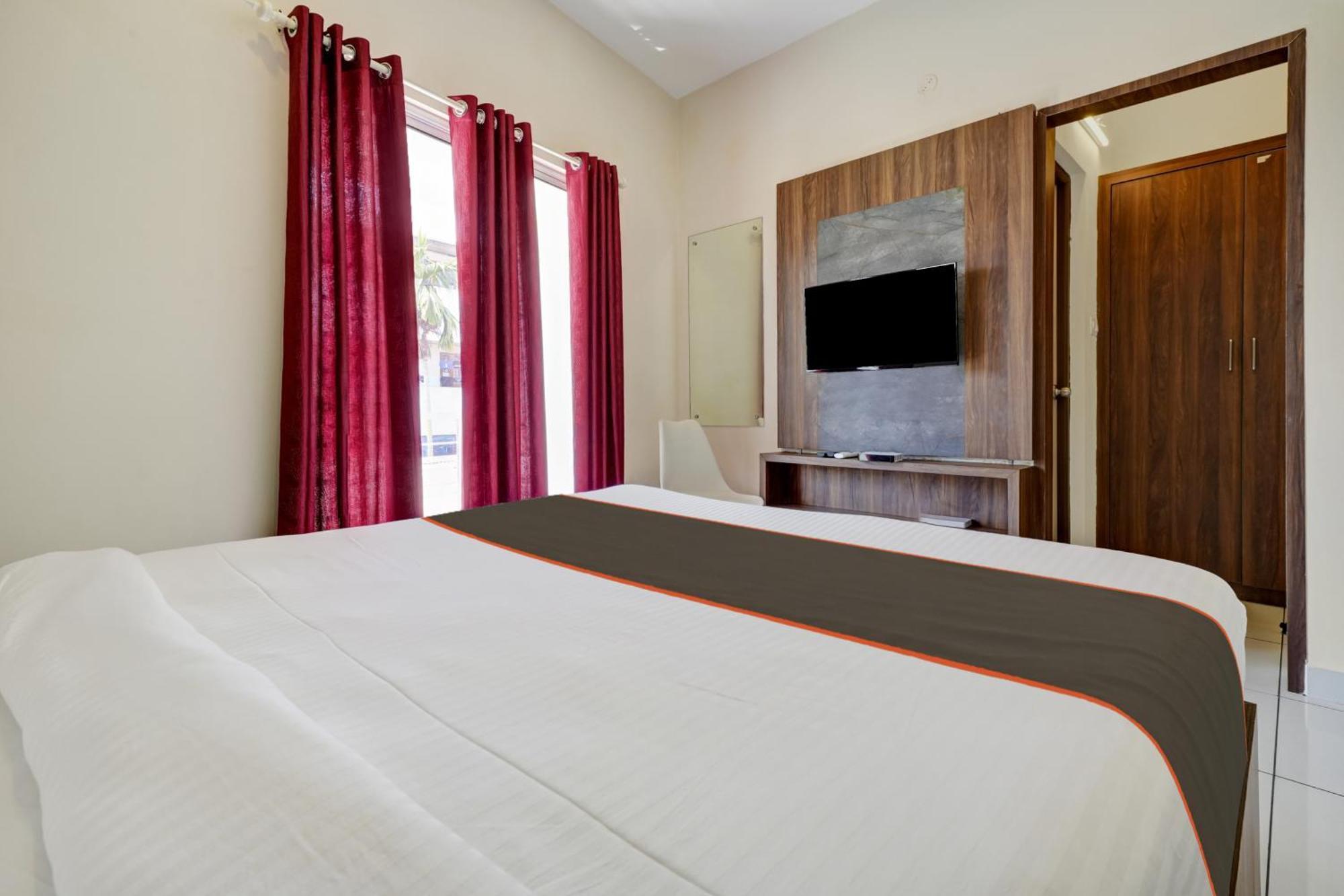 Gypsy Hotel Cusat Kochi Dış mekan fotoğraf
