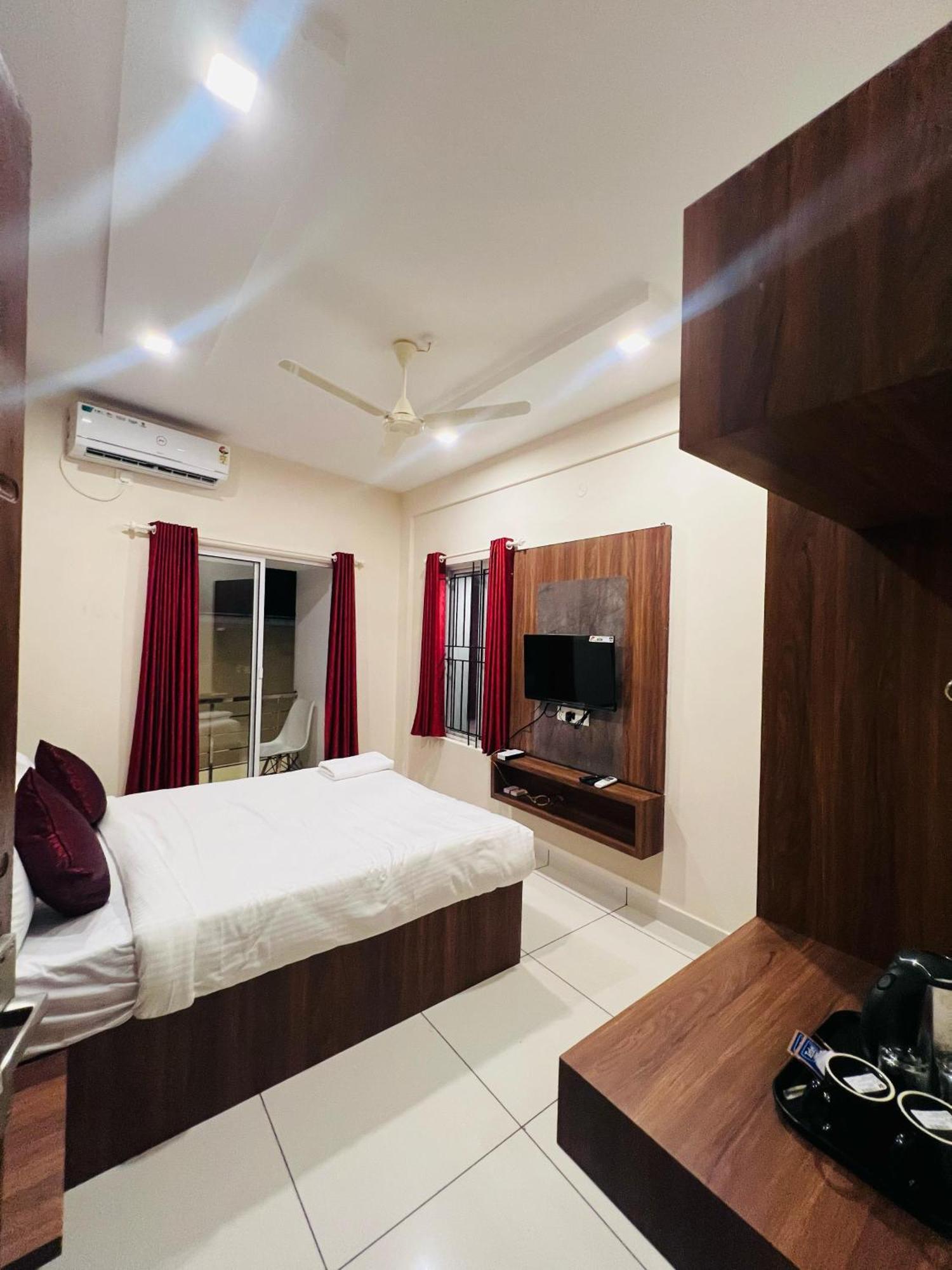 Gypsy Hotel Cusat Kochi Dış mekan fotoğraf