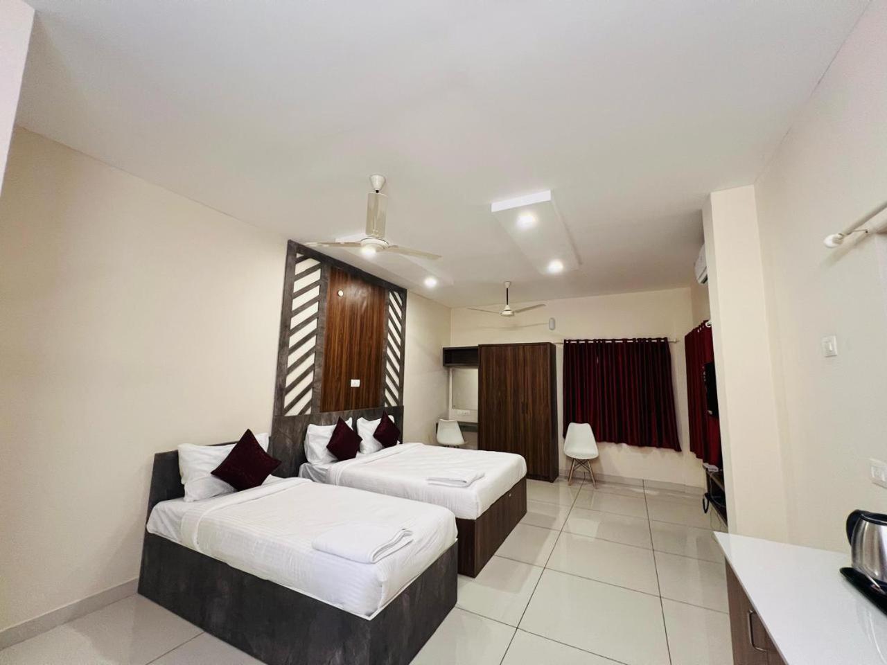 Gypsy Hotel Cusat Kochi Dış mekan fotoğraf